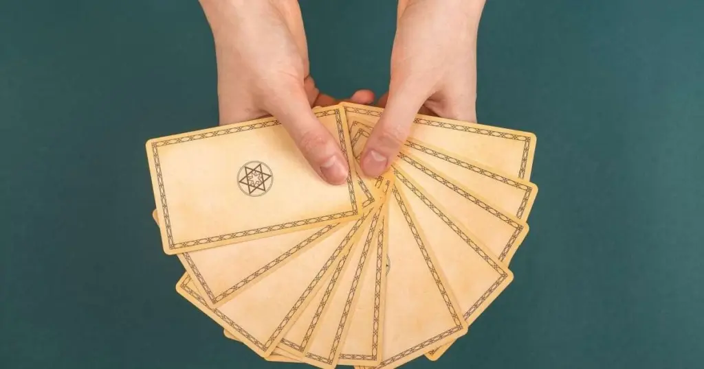 12 stjärntecken: Tarotkort avslöjar din dagliga öde – 21 februari 2026