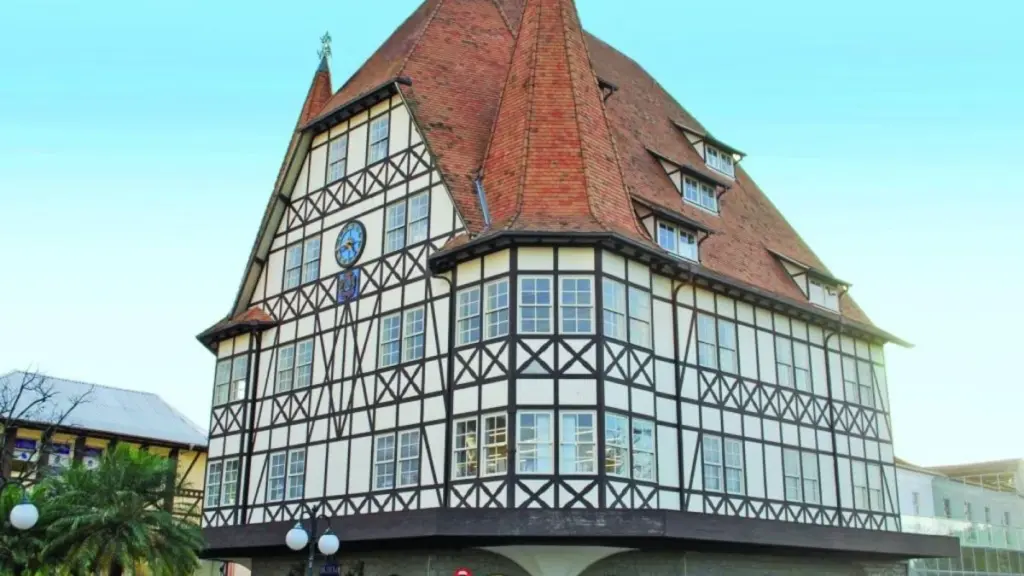 Blumenau slott bär på en fascinerande historia – upptäck hemligheterna