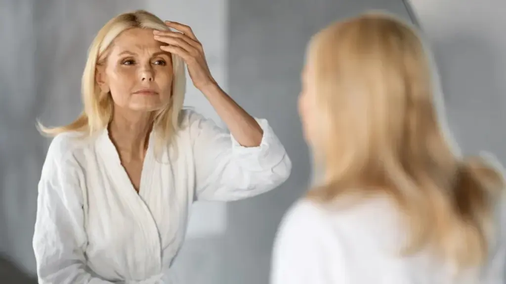 Ditt ansikte utan rynkor: hudläkarnas hemligheter för en spänd hud (utan Botox)