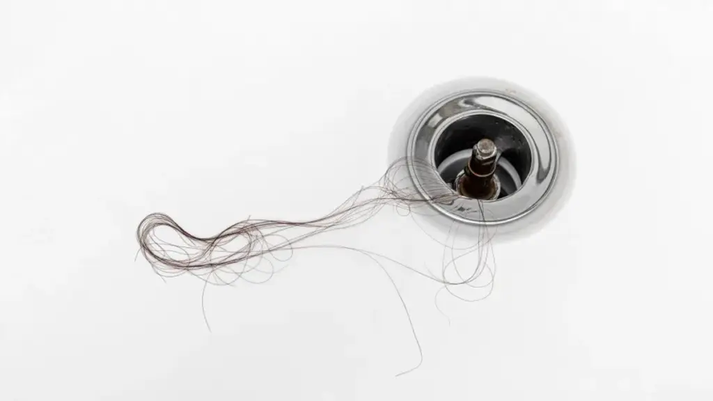 Glöm igentäppta badkar – 4 snabba knep för att lösa problemet på minuter