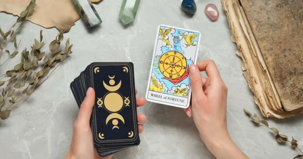Magi på spåren: Din tarotplan för 2 februari 2026