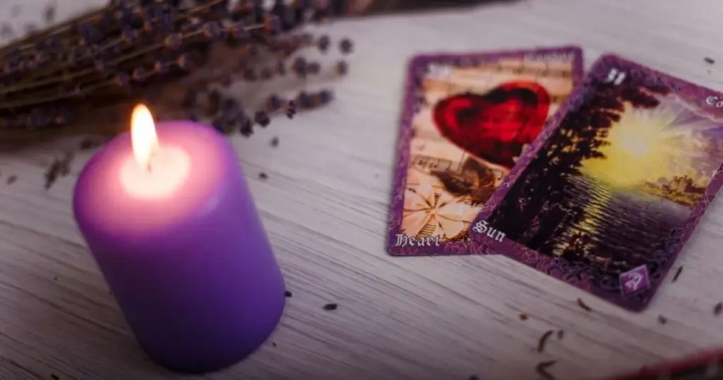 Tarot för 16/02/2026: Dessa stjärntecken får oväntade presenter