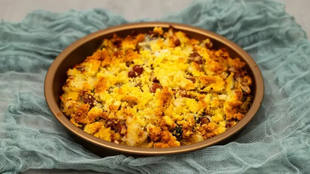Tant Catias läckra recept på torsk med majsbröd och spenat