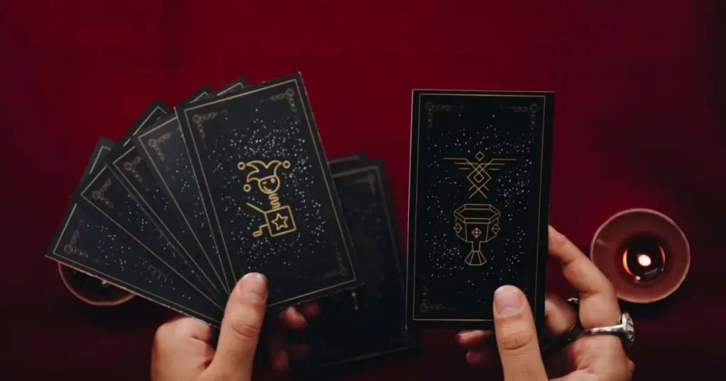 Tarot för 02/03/2026: Stora Arkanas kraft formar din dag