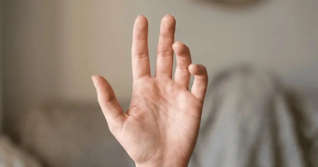 Varför pirrande höger handflata kan signalera ankommande pengar – och hur du förbereder dig